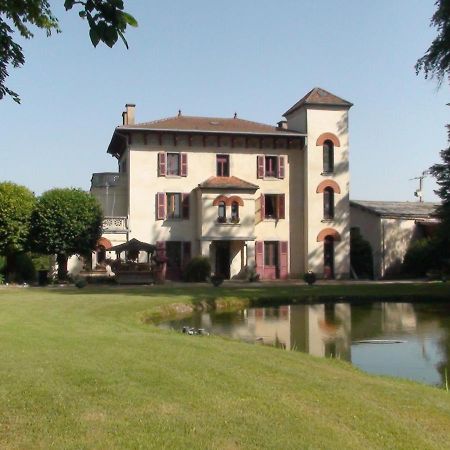 Celles-Sur-Durolle Domaine De Marchal - Chambres Et Table D'Hotes المظهر الخارجي الصورة