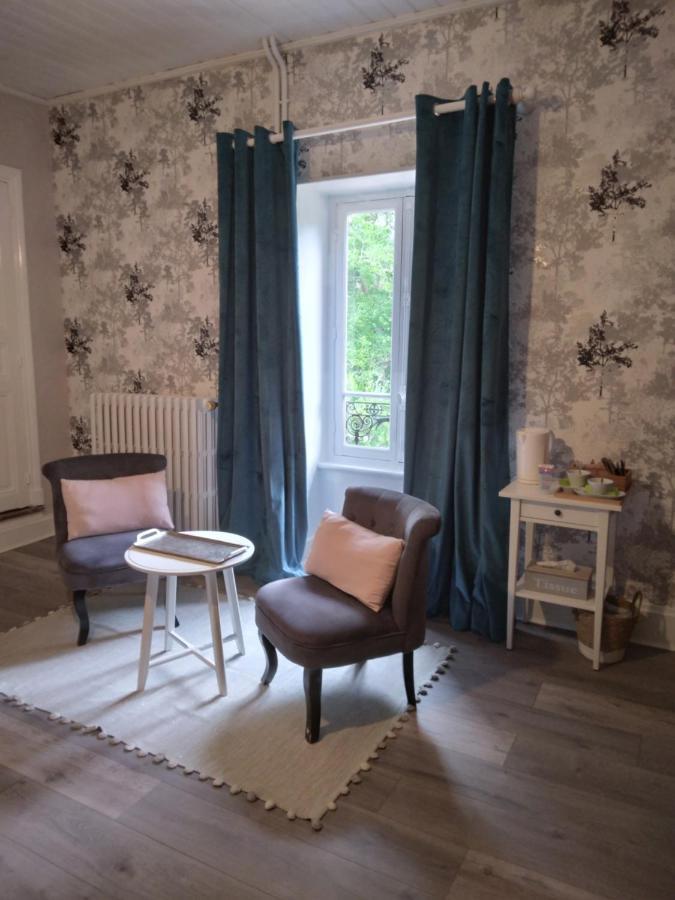 Celles-Sur-Durolle Domaine De Marchal - Chambres Et Table D'Hotes المظهر الخارجي الصورة