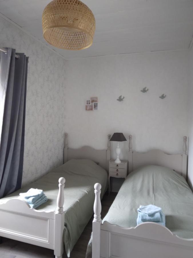 Celles-Sur-Durolle Domaine De Marchal - Chambres Et Table D'Hotes المظهر الخارجي الصورة